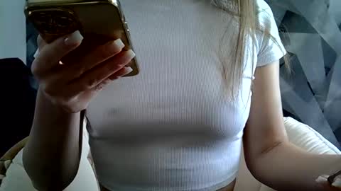 Snapshot of britneykittens chatting on March 12, 2025, 10:05 am BritneyKittens online show from March 12, 2025, 10:05 am