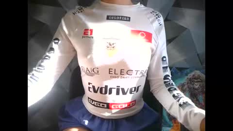 Snapshot of britneykittens chatting on October 15, 2025, 5:18 am BritneyKittens online show from October 15, 2025, 5:18 am