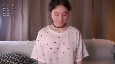 Lina online show from April 3, 2026, 1:09 pm