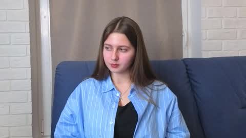 brittpobre online show from December 18, 2025, 7:42 pm