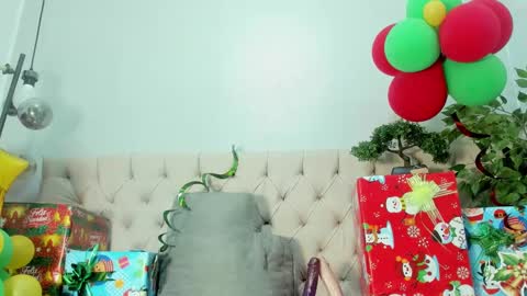 BRIYIT     online show from December 24, 2024, 5:55 pm