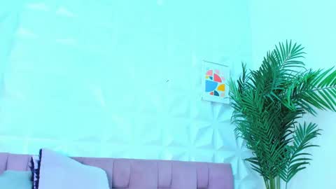 BRIYIT     online show from January 22, 2025, 2:48 am