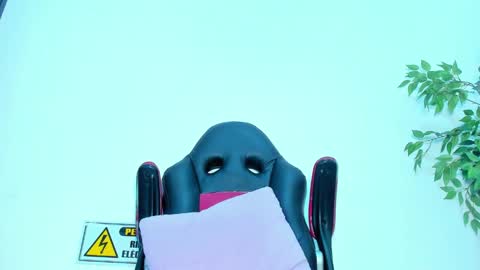 BRIYIT     online show from February 20, 2025, 10:16 am