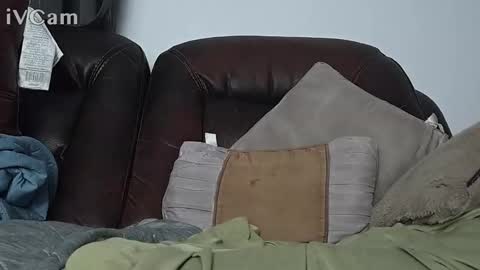 broadchatib online show from December 22, 2025, 8:33 am