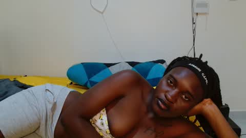 broken_haloo online show from March 25, 2026, 2:06 am