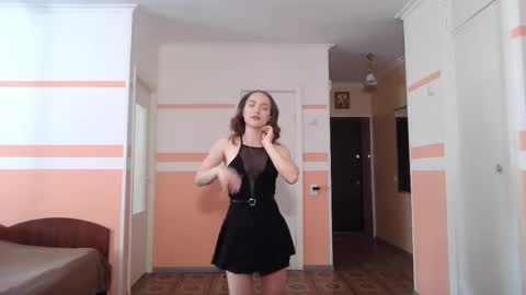 Lina online show from May 24, 2026, 8:08 am