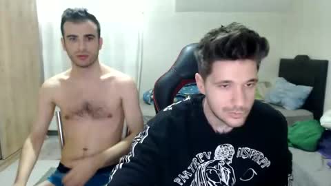 Snapshot of brownhaiir chatting on December 9, 2024, 8:33 am brownhaiir online show from December 9, 2024, 8:33 am