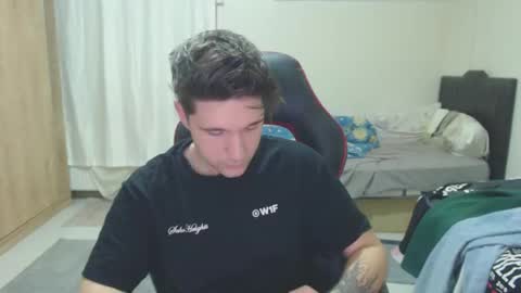 Snapshot of brownhaiir chatting on January 28, 2025, 7:42 pm brownhaiir online show from January 28, 2025, 7:42 pm