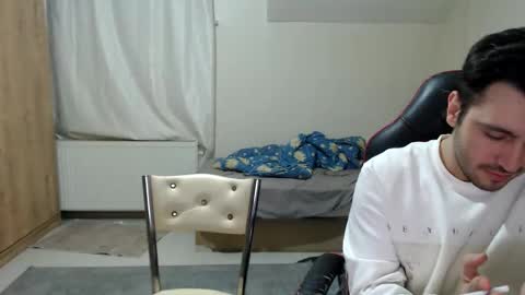 Snapshot of brownhaiir chatting on February 6, 2025, 12:00 am brownhaiir online show from February 6, 2025, 12:00 am