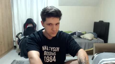 Snapshot of brownhaiir chatting on February 9, 2026, 6:34 pm brownhaiir online show from February 9, 2026, 6:34 pm