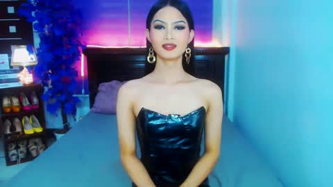 Snapshot of brownsausageroberta chatting on December 10, 2024, 11:11 am Roberta  GODDESS OF PLEASURE AND SEXUALDESIRE   online show from December 10, 2024, 11:11 am
