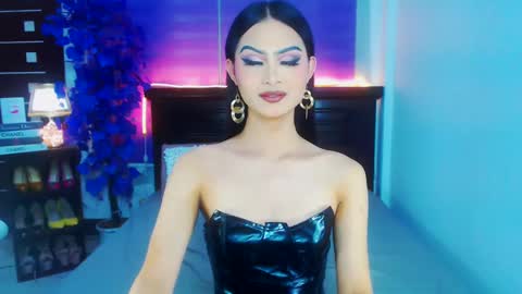 Snapshot of brownsausageroberta chatting on December 18, 2024, 11:02 am Roberta  GODDESS OF PLEASURE AND SEXUALDESIRE   online show from December 18, 2024, 11:02 am