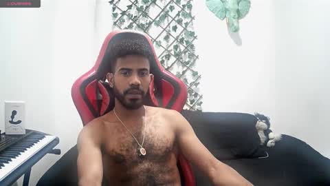 bruce_1111 online show from November 29, 2025, 8:23 pm