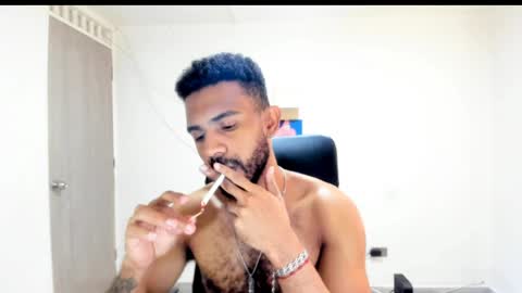 bruce_1111 online show from April 10, 2026, 7:51 pm