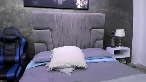 Bruce Hans online show from September 16, 2025, 11:44 am