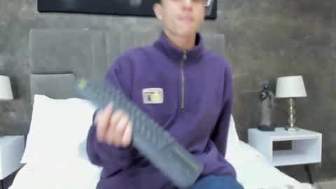 Bruce Hans online show from November 3, 2025, 11:33 am