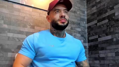 Snapshot of brucedallas chatting on January 9, 2026, 3:31 am brucedallas online show from January 9, 2026, 3:31 am