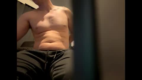 brucelogan80 online show from October 31, 2025, 2:01 am