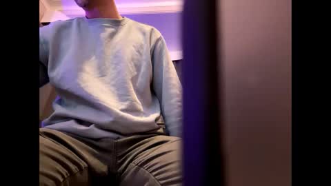 brucelogan80 online show from November 23, 2025, 2:44 am