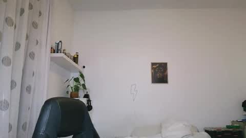 Snapshot of brucemf chatting on October 31, 2025, 6:31 pm Bruce online show from October 31, 2025, 6:31 pm