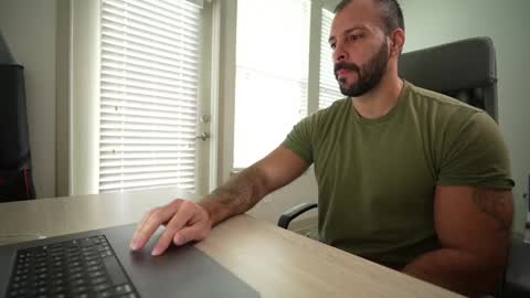 Snapshot of brucestryker chatting on January 8, 2025, 5:37 pm onlyfans BRUCESTRYKER online show from January 8, 2025, 5:37 pm