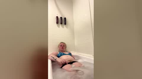 bruhbabexoxo online show from April 23, 2026, 5:26 pm