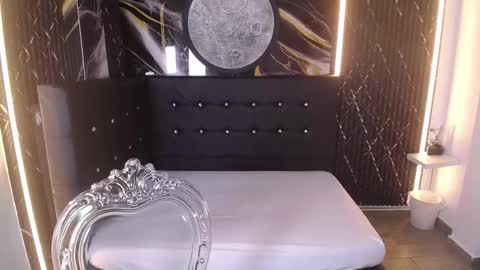 Bruja SCarlata online show from October 7, 2025, 10:12 am