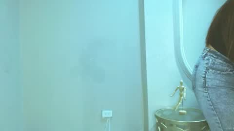 bruna_777 online show from May 14, 2026, 1:18 pm