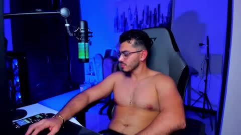 Bruno online show from November 30, 2025, 5:00 am