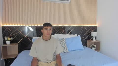 Snapshot of bruno_fox_ chatting on July 2, 2026, 8:15 pm Bruno online show from July 2, 2026, 8:15 pm