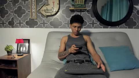 bruno_snow online show from April 8, 2026, 4:01 am