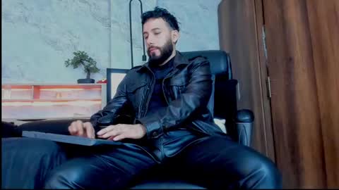 Andres Suarez online show from March 2, 2025, 3:59 pm