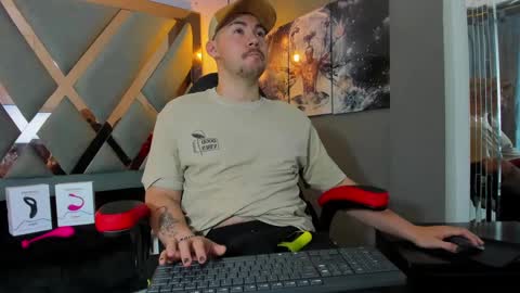 Snapshot of brunowalkerr chatting on October 14, 2025, 1:01 pm Say me Bruno online show from October 14, 2025, 1:01 pm