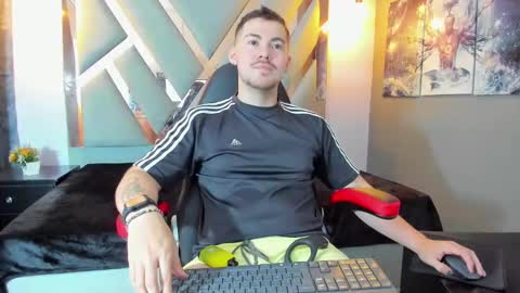 Snapshot of brunowalkerr chatting on October 15, 2025, 12:49 pm Say me Bruno online show from October 15, 2025, 12:49 pm