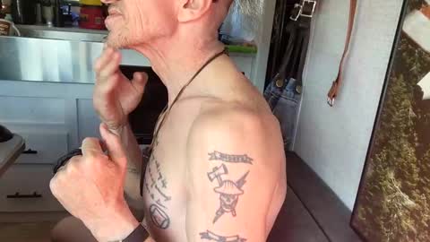 Snapshot of brushsquach chatting on March 5, 2025, 7:38 pm Steve... aka SkinnieDippin aka TimberTramp online show from March 5, 2025, 7:38 pm