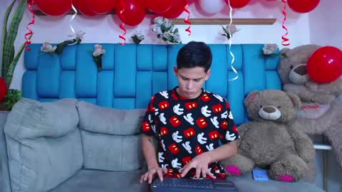 Snapshot of bryan_hotty chatting on February 13, 2026, 11:06 am Bryan online show from February 13, 2026, 11:06 am