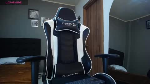 bryan_oficials online show from December 24, 2024, 6:44 am