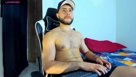 bryan_oficials online show from September 12, 2025, 3:39 am