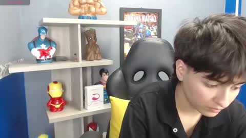 Snapshot of bryce_evans chatting on February 13, 2025, 10:22 pm B R Y C E  online show from February 13, 2025, 10:22 pm