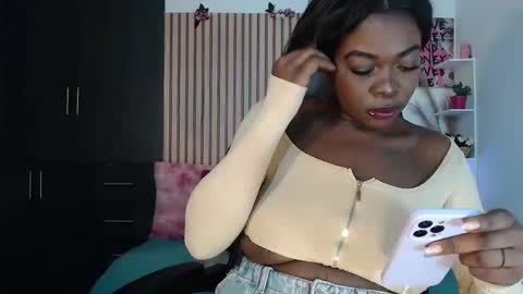 hot online show from October 24, 2025, 8:11 am