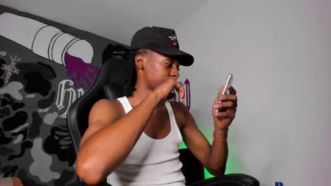 Snapshot of bryxon777 chatting on April 1, 2026, 9:12 pm BRYSON online show from April 1, 2026, 9:12 pm