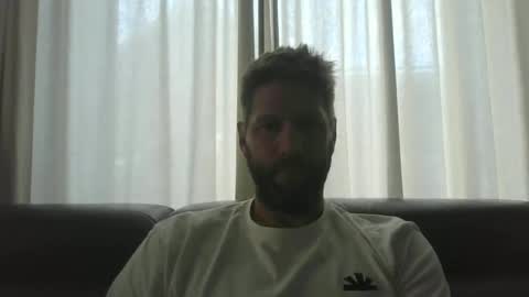 bubblebee1982 online show from September 29, 2025, 8:08 am