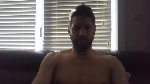 bubblebee1982 online show from March 5, 2026, 7:26 am