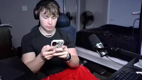 BubblebuttBdn online show from October 15, 2025, 2:22 am