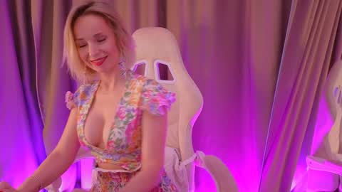 bubbling_crush online show from February 5, 2025, 10:44 pm