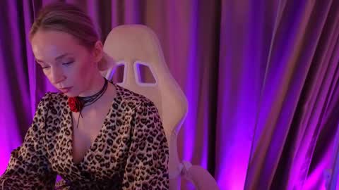 bubbling_crush online show from February 10, 2025, 2:41 am