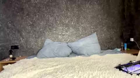 bugs_and_bunny13 online show from October 24, 2025, 7:54 pm