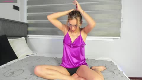 Snapshot of bulma_bambina_ chatting on January 30, 2025, 7:59 pm Bulma Bambina online show from January 30, 2025, 7:59 pm