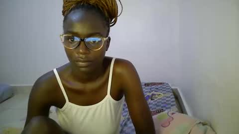bunny_bliss1 online show from May 11, 2026, 4:04 pm