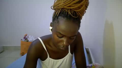 bunny_bliss1 online show from May 20, 2026, 1:01 am